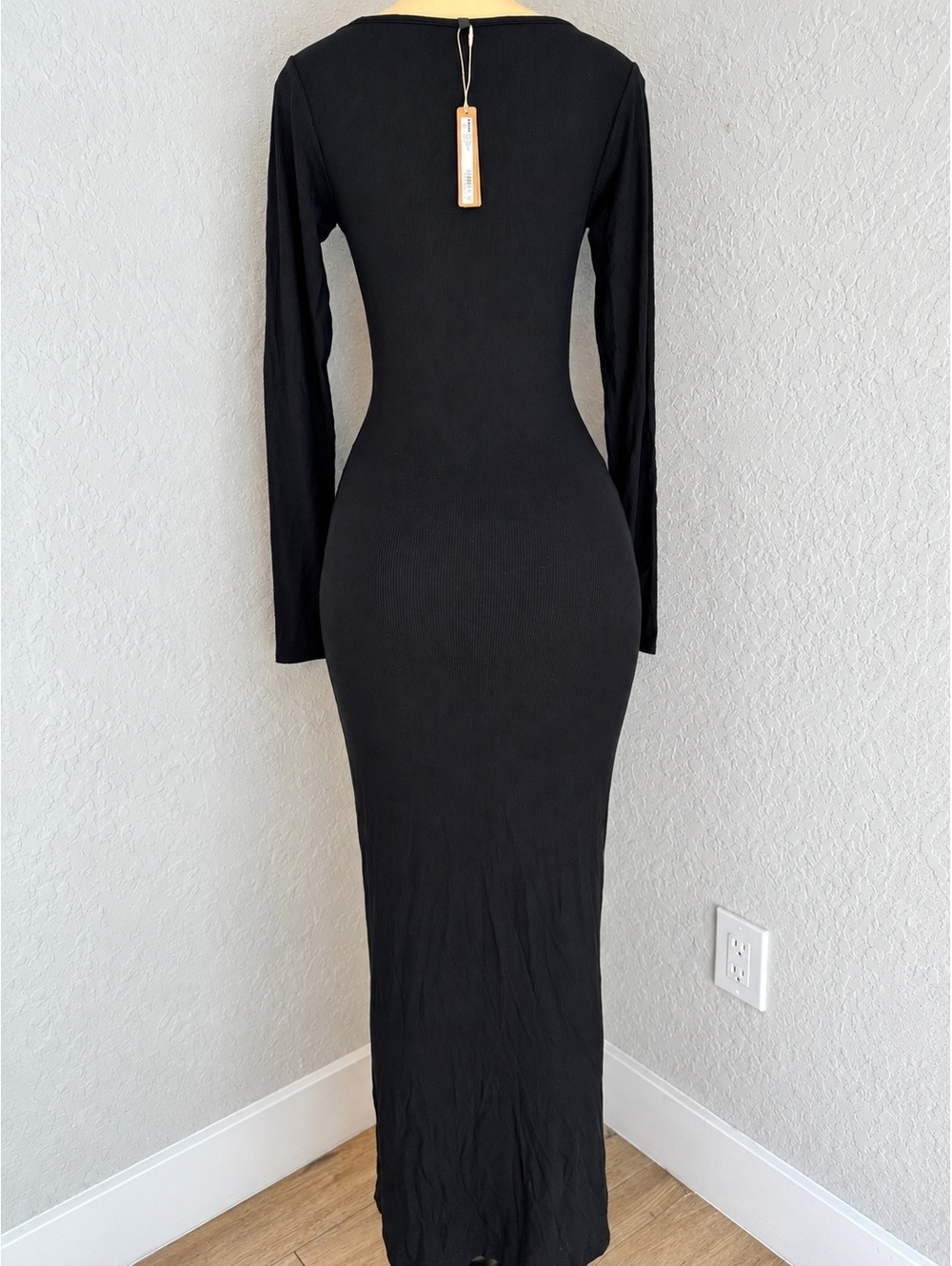 SKIMS Soft Lounge Long Sleeve Maxi Dress Onyx Black Size M NWT - Picture 9 of 9